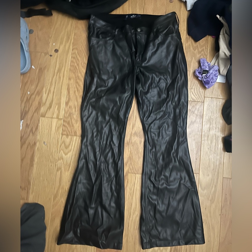 Hollister leather pants(will be wash before sold)